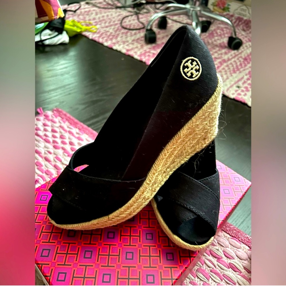 Tory Burch wedges size 8.5